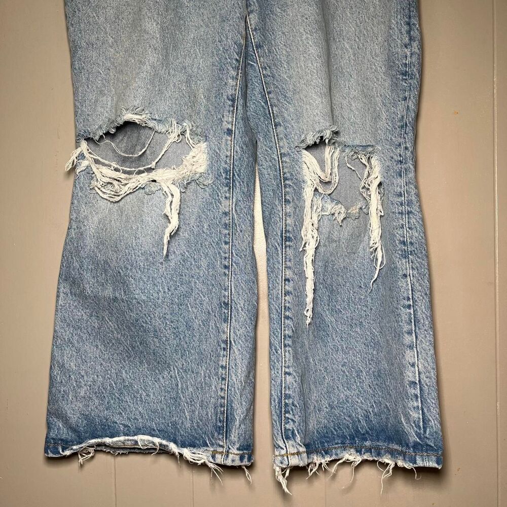 We The Free Baggy Wide Leg Size 30 Blue Jeans Distressed Waist 33” Urban Out - Picture 6 of 8